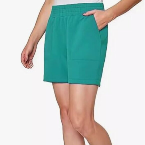 Mondetta Pants - Mondetta Jacaranda 6" Inseam Scuba High Rise Shorts Green